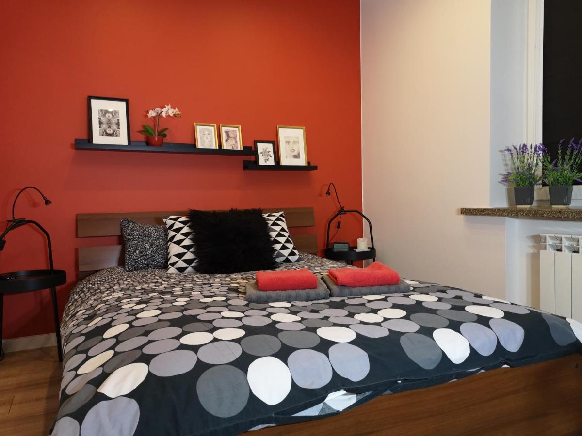 Red Rose Apartament -Parking -Taras- Faktura Vat Kielce Exterior photo